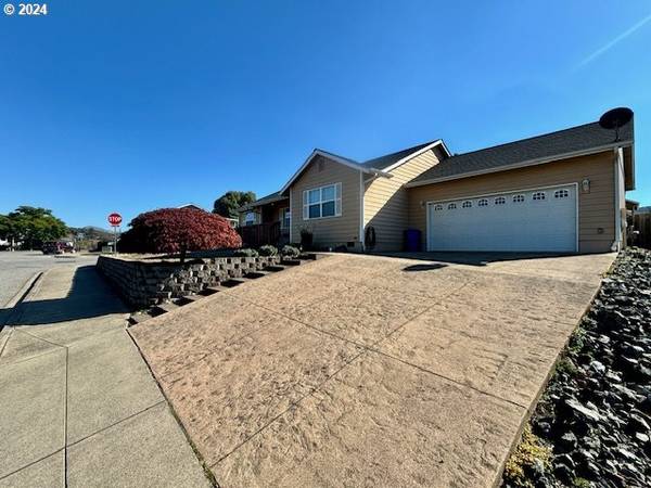 Winston, OR 97496,249 NE PLUM RIDGE DR