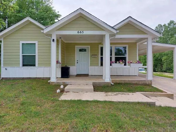 665 N Rusk Avenue, Denison, TX 75020