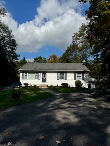 3 Mountain Top Ct, Vernon Twp., NJ 07419