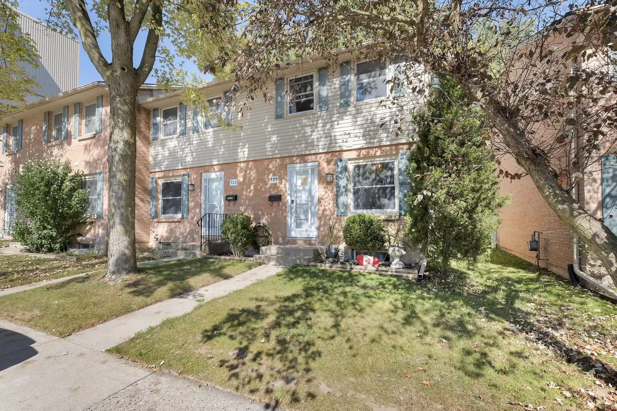 Middlesex, ON N5Y 4X7,1247 Huron ST #125