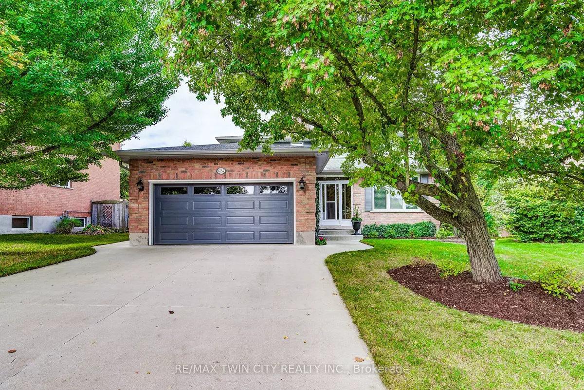 Waterloo, ON N2V 1R9,624 Red Pine DR