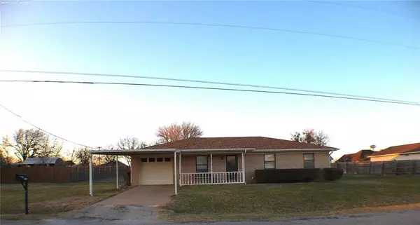 2020 Walker Street, Granbury, TX 76048