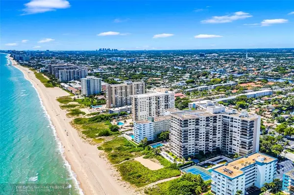 Lauderdale By The Sea, FL 33062,1800 S Ocean Blvd  #301