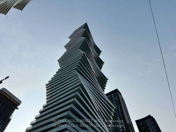 3900 Confederation Pkwy #203, Mississauga, ON L5B 0M3