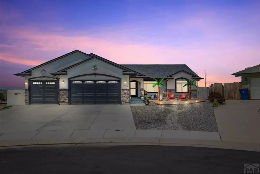 2413 Meadowlark Ln, Pueblo, CO 81008