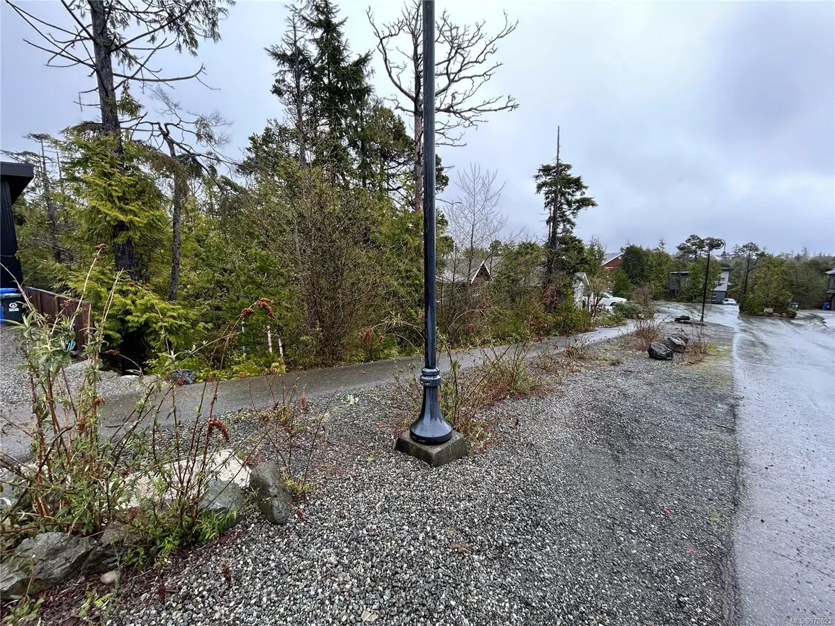 Ucluelet, BC V0R 3A0,843 Lorne White Pl