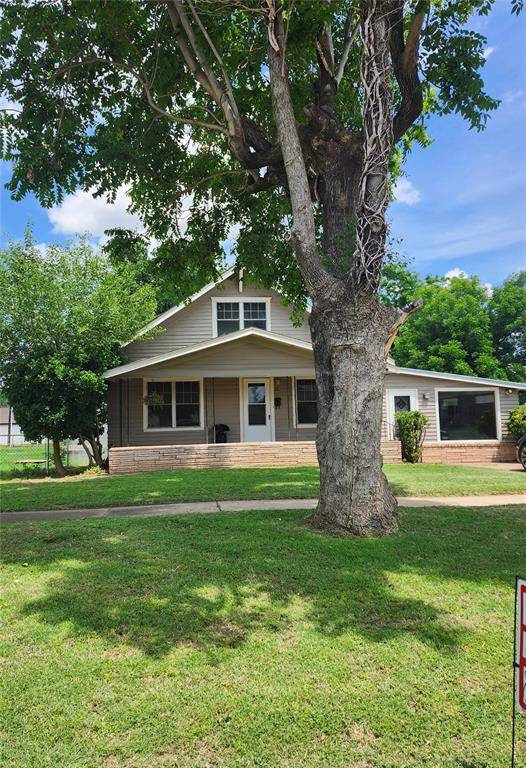 309 S Cherokee, Hennessey, OK 73742