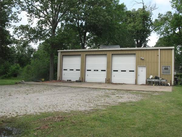 Grand Saline, TX 75140,305 BRADBURN