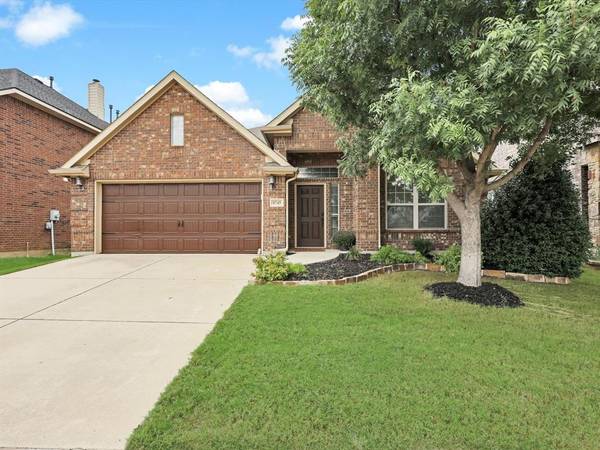 8745 Royalwood Drive, Fort Worth, TX 76131