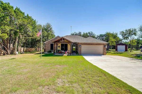 4905 Moss Rock, Granbury, TX 76048