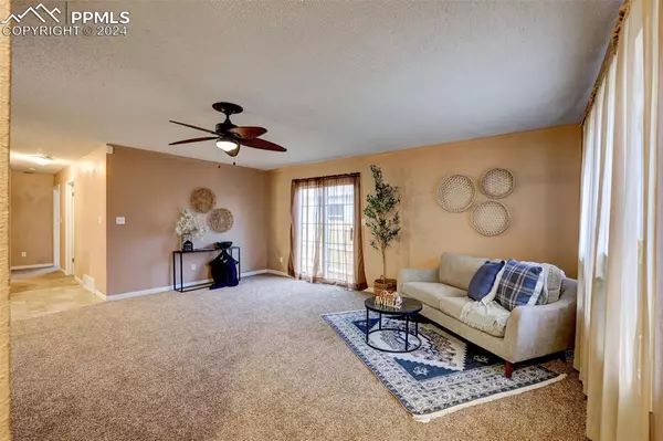 Colorado Springs, CO 80916,4555 Hollyridge DR