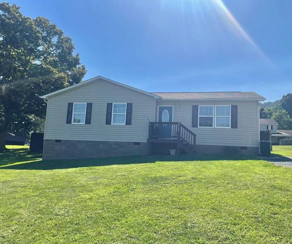 1076 Dogwood Rd, Tazewell, VA 24651