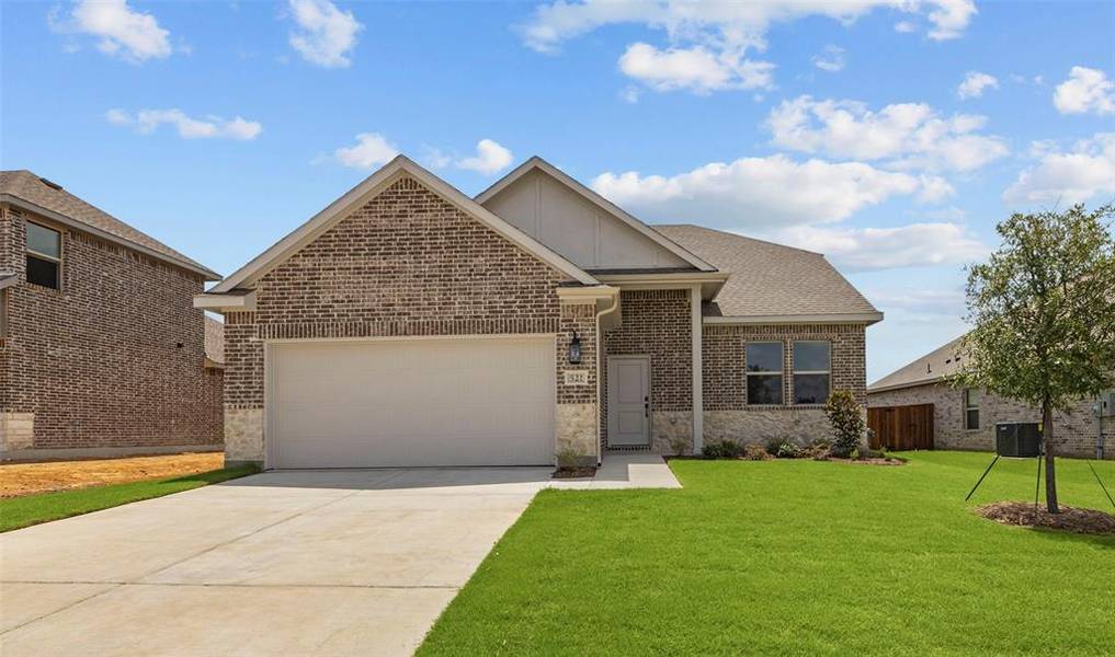 521 Ridgewood Drive, Van Alstyne, TX 75495