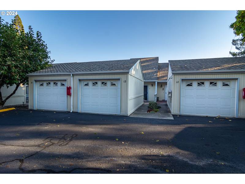 13 NW MOUNTAIN VIEW DR, Roseburg, OR 97471