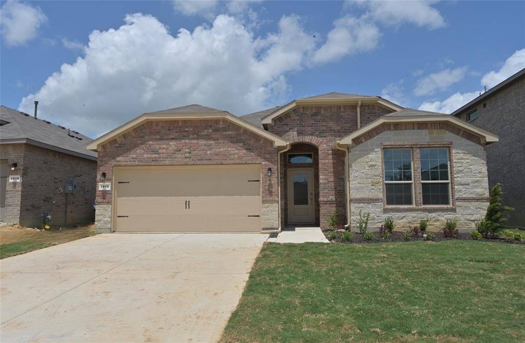 1916 LEGACY Drive, Cleburne, TX 76033