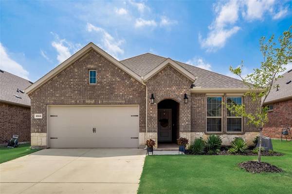 2915 Brady Starr Drive,  Aubrey,  TX 76227