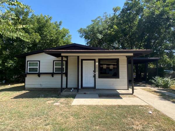 4616 Strong Avenue,  Fort Worth,  TX 76105