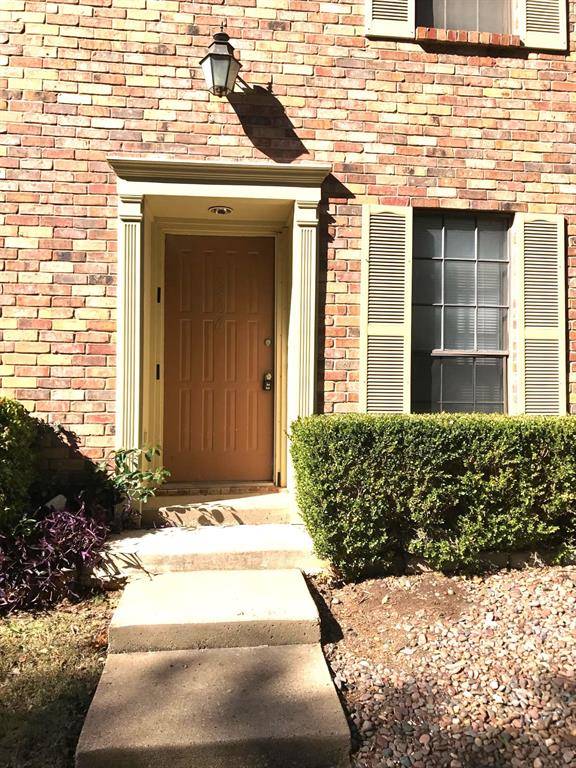 7326 Kingswood Circle, Fort Worth, TX 76133