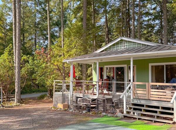 490 Berg Rd, Gabriola Island, BC V0R 1X2