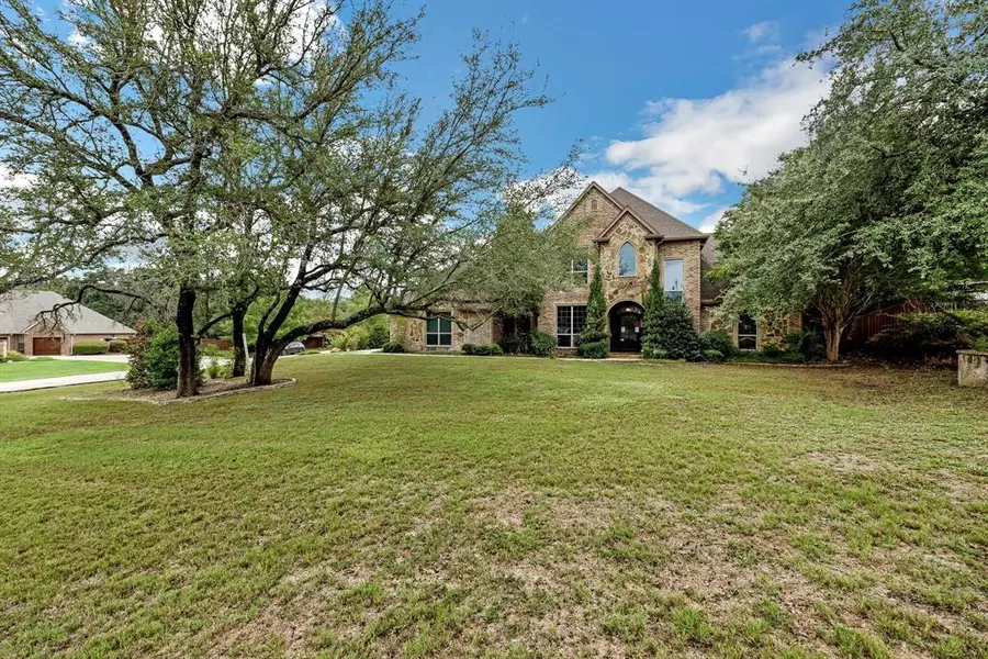 2022 Woodland Hills Lane, Weatherford, TX 76087