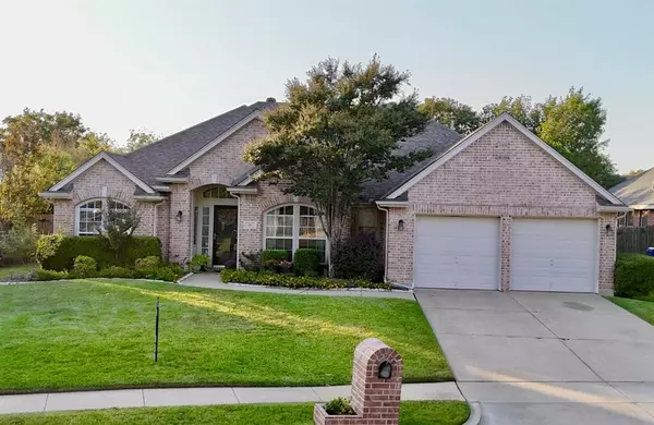 16 Adams Court, Mansfield, TX 76063