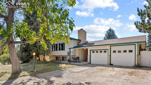 3940 Sinnes LN, Colorado Springs, CO 80911