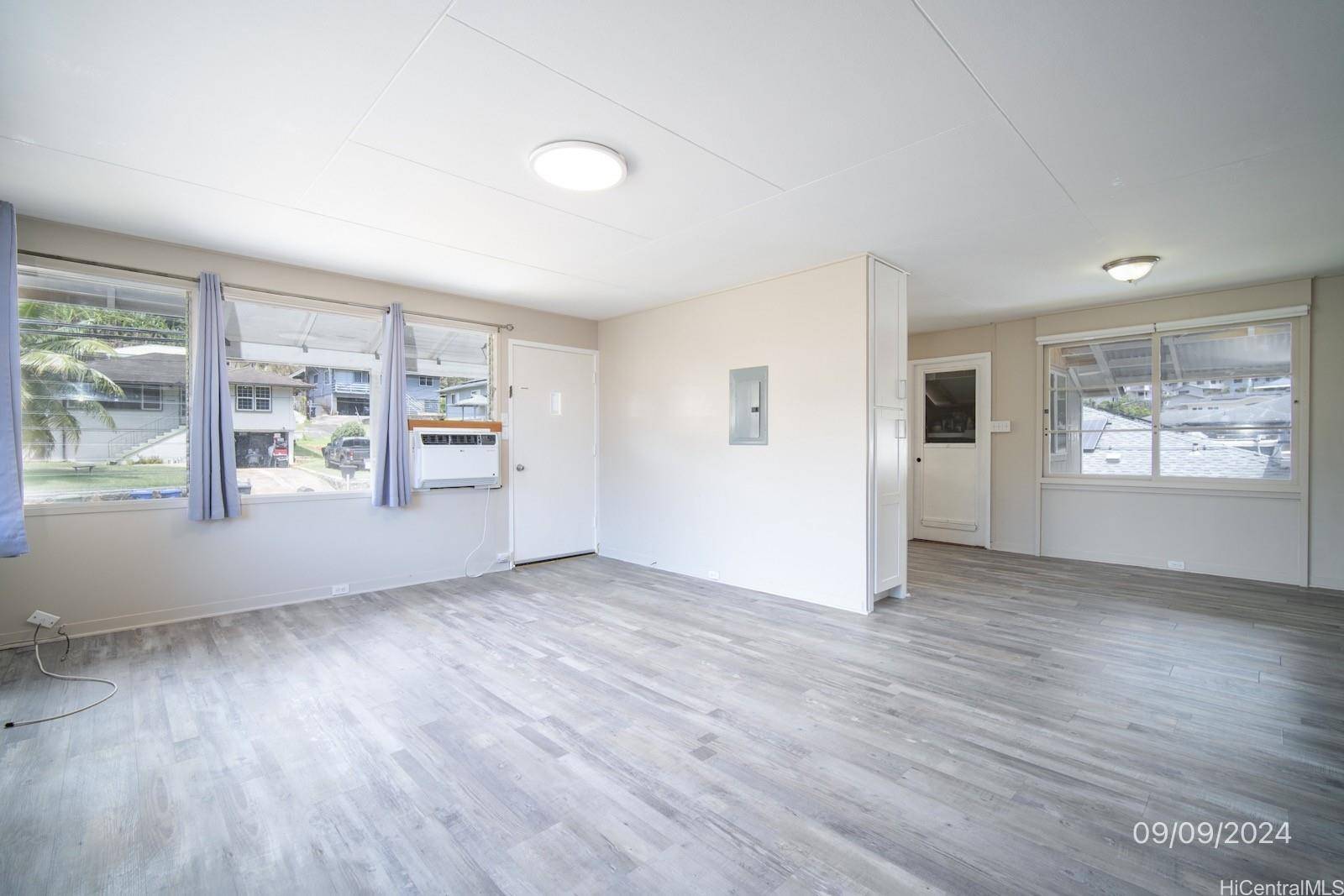 Aiea, HI 96701,99-651 Kaulainahee Place #Upstairs