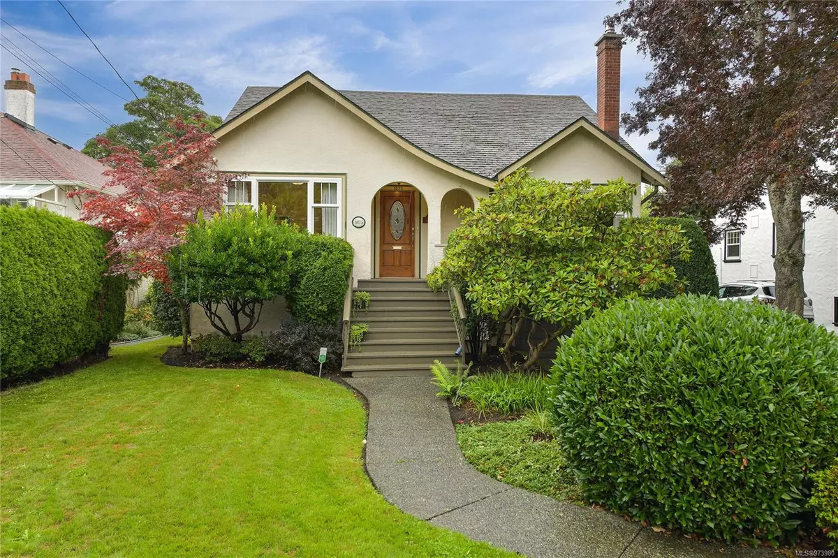 Oak Bay, BC V8R 5V9,1875 St. Ann St