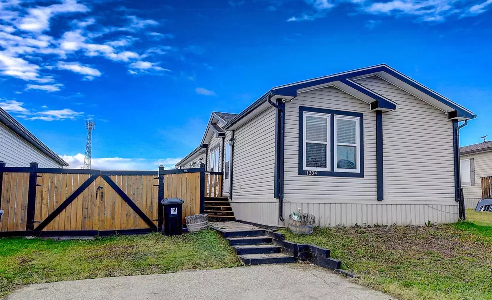 11204 96 ST, Clairmont, AB T8X5C3