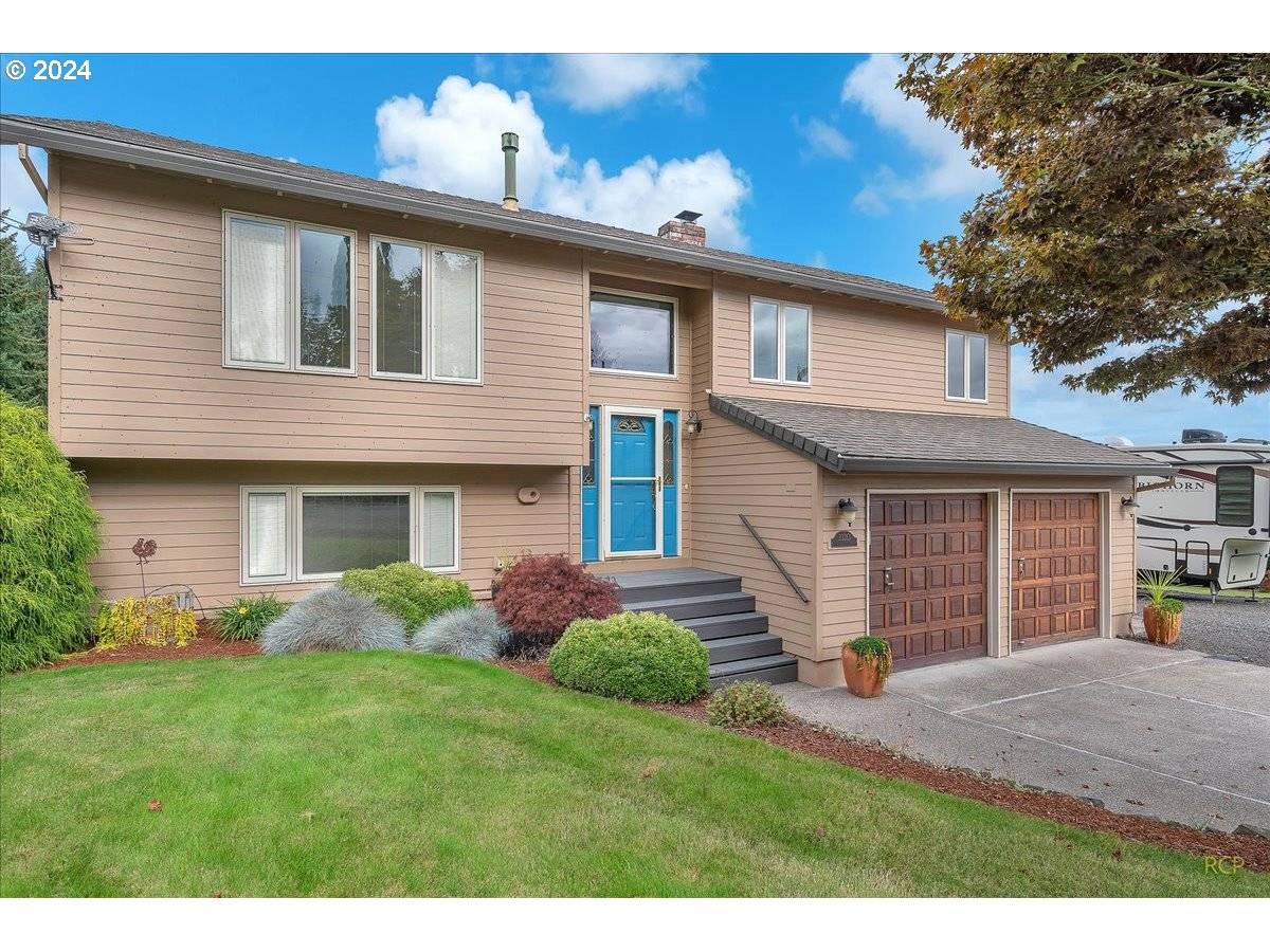 33313 HILLCREST DR, Scappoose, OR 97056