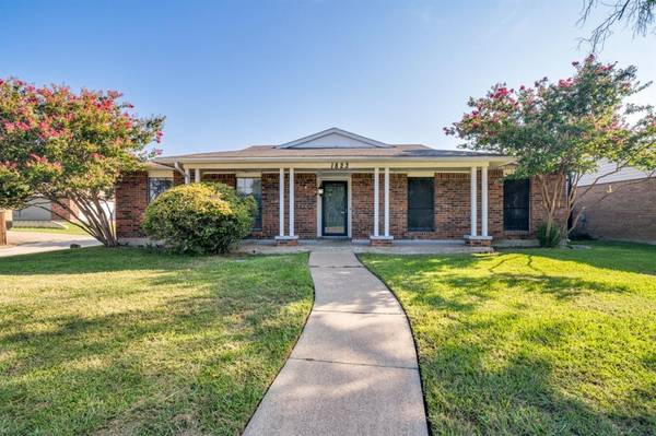 1823 Tree Line Drive,  Carrollton,  TX 75007