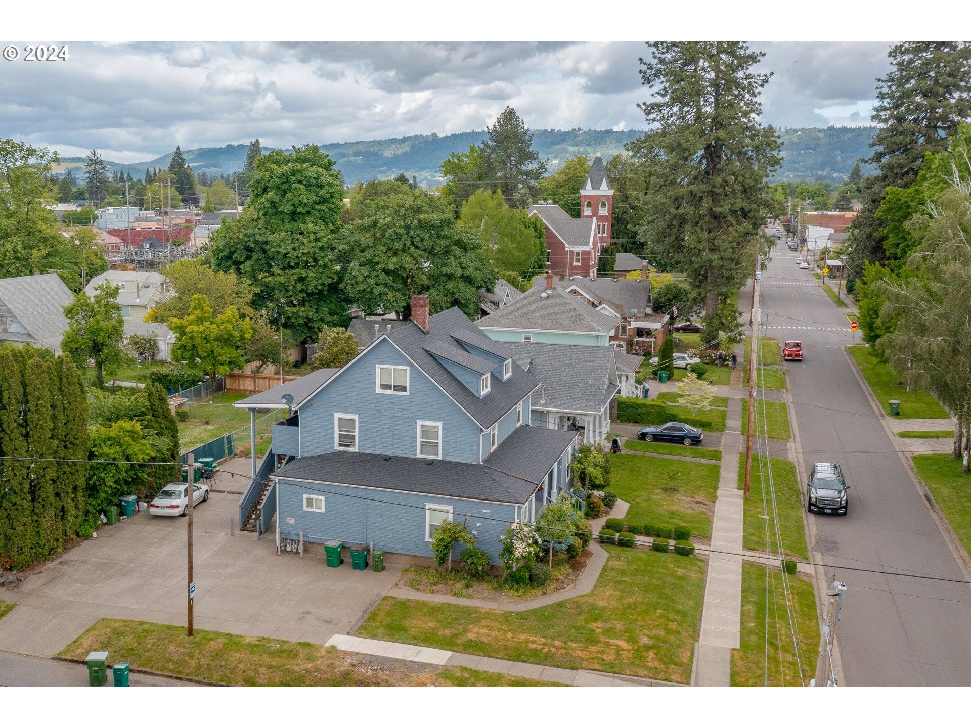 Newberg, OR 97132,421 S COLLEGE ST