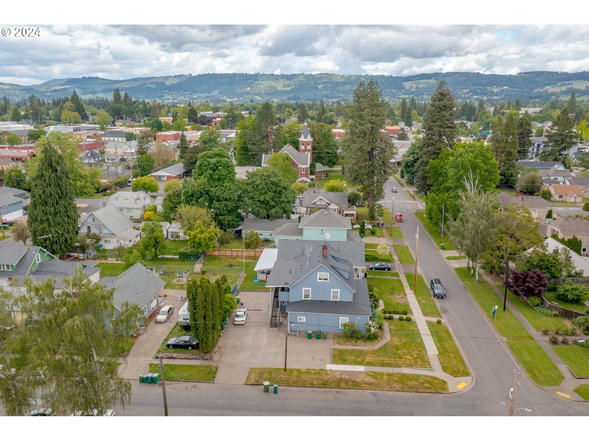 Newberg, OR 97132,421 S COLLEGE ST