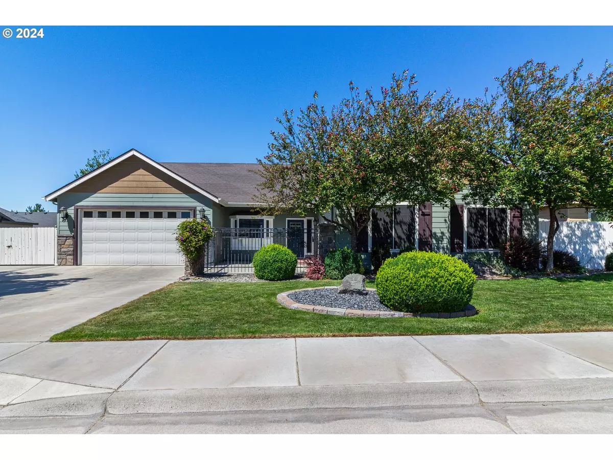 Hermiston, OR 97838,2163 NW DAWN DR