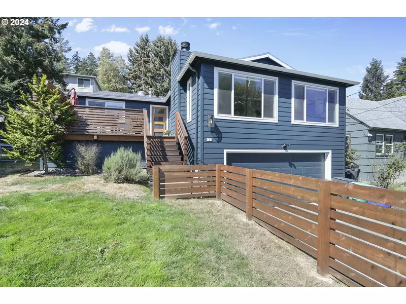 125 SE 72ND AVE, Portland, OR 97215