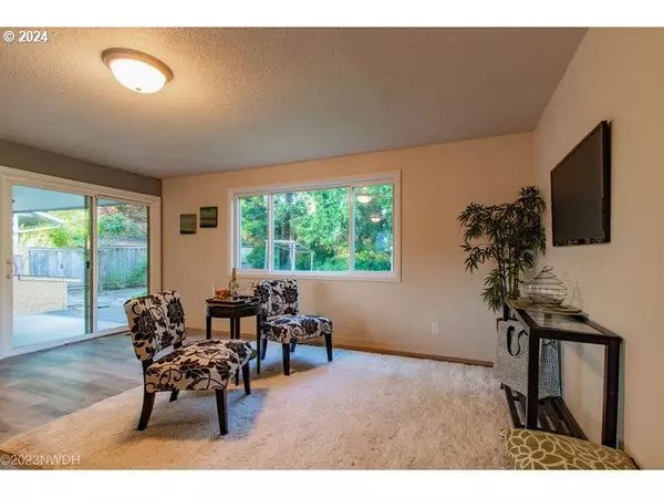 Eugene, OR 97404,255 STERLING DR