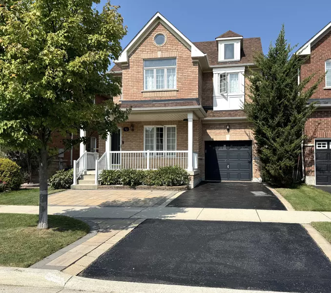 92 Barnwood DR, Richmond Hill, ON L4E 5A2