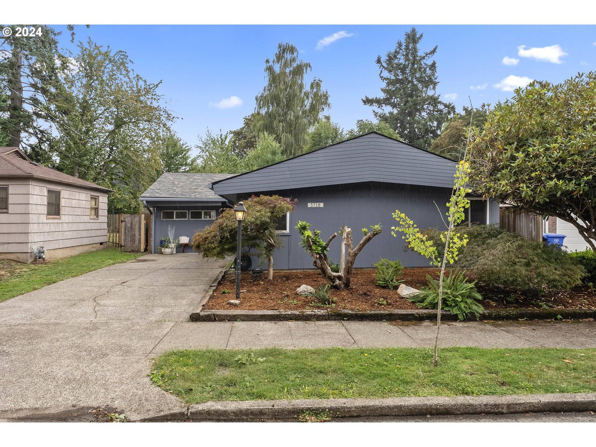 3718 SE LEXINGTON ST, Portland, OR 97202