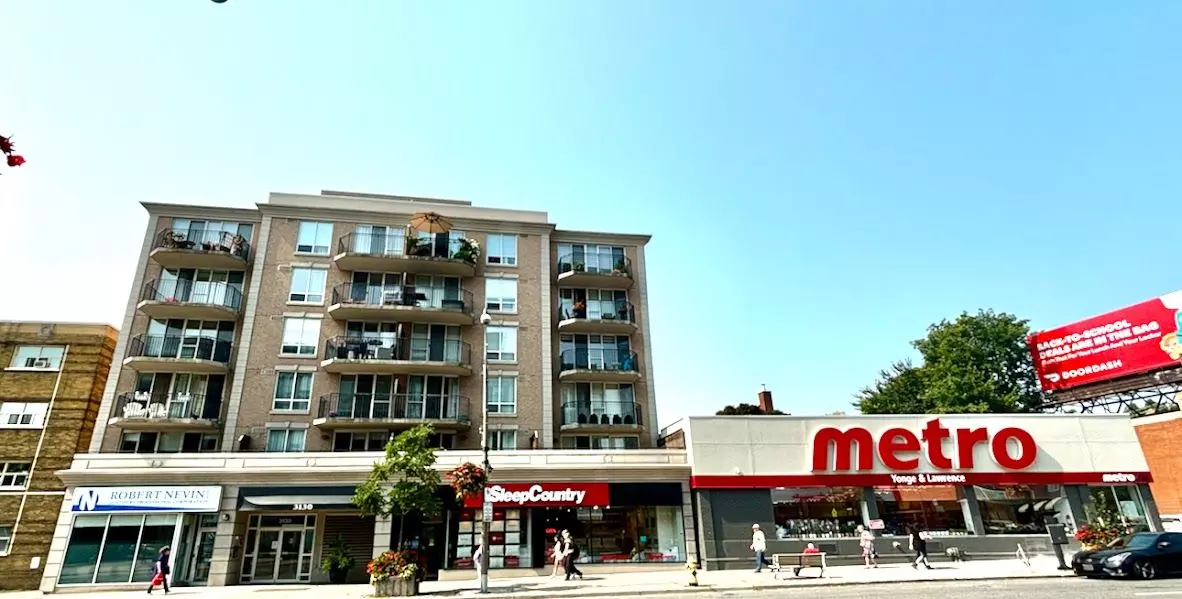 Toronto C04, ON M4N 2K6,3130 Yonge ST #PH5