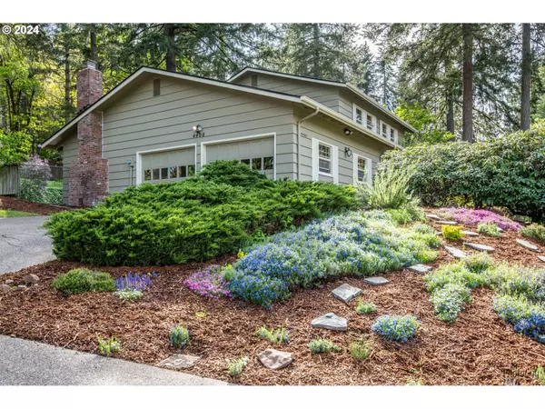 Eugene, OR 97405,4400 PINECREST DR