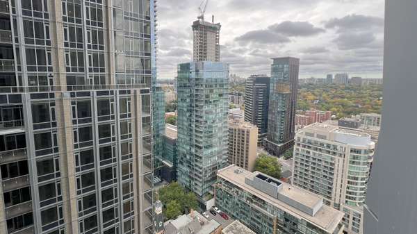 1 Yorkville AVE #2603, Toronto C02, ON M4W 0B1