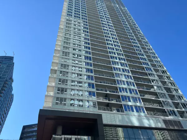 19 Bathurst ST #2510, Toronto C01, ON M5V 2P1