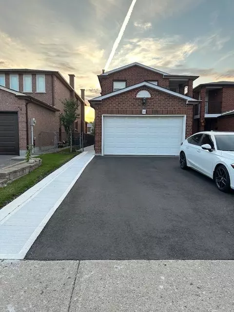 8 Terra RD, Vaughan, ON L4L 3J5