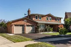 Oakville, ON L6H 3J6,1440 Ivy CT