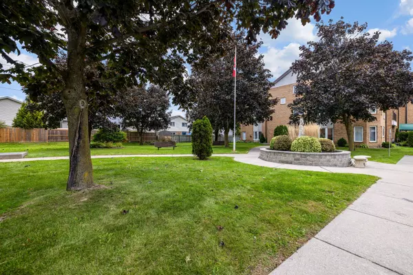 Quinte West, ON K8V 5V1,54 Tripp BLVD #208