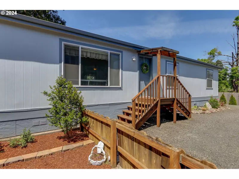 242 S 70TH ST, Springfield, OR 97478