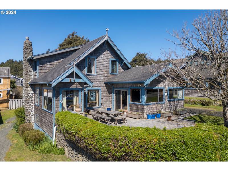 272 W NEBESNA ST, Cannon Beach, OR 97110