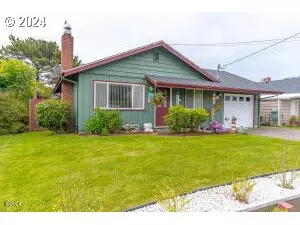 216 NE 11TH ST, Newport, OR 97365