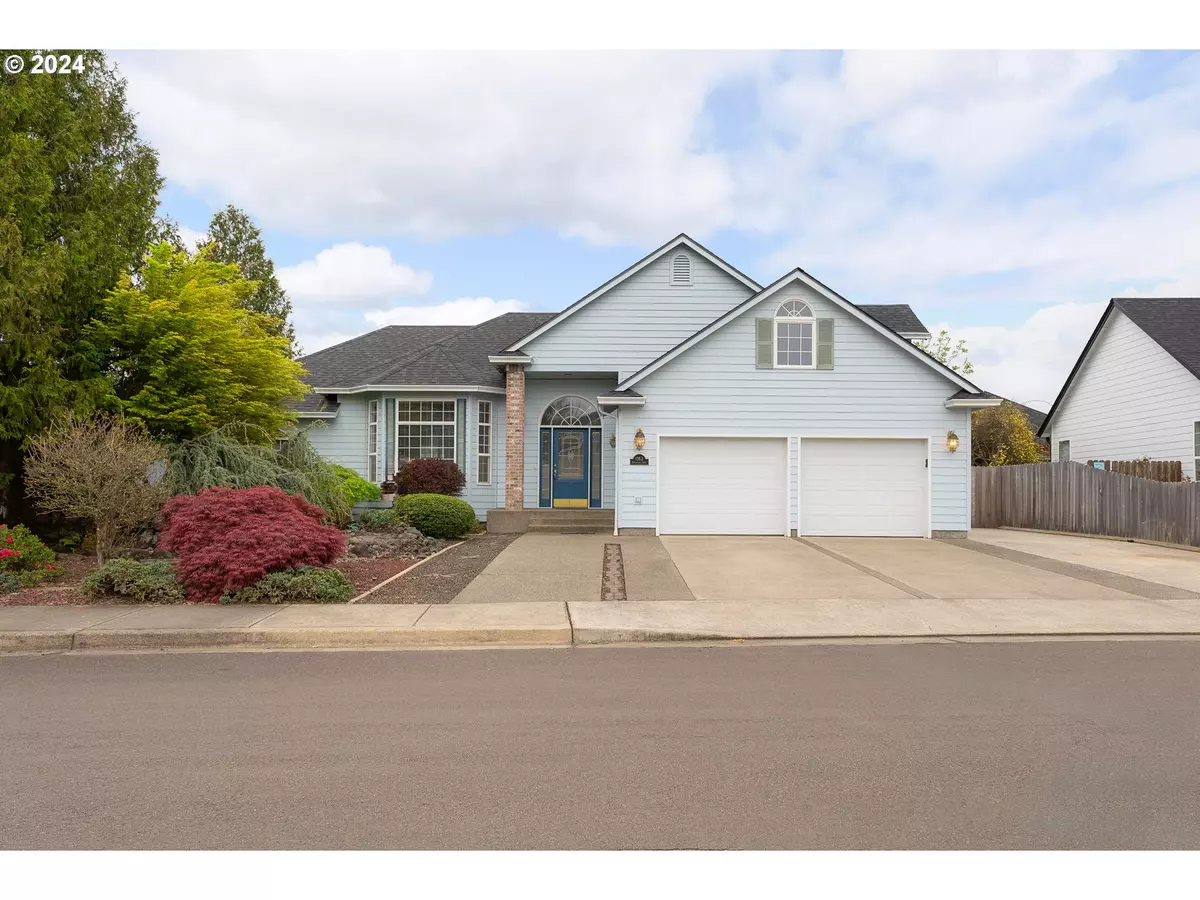 Roseburg, OR 97471,1163 NW RIVERFRONT DR