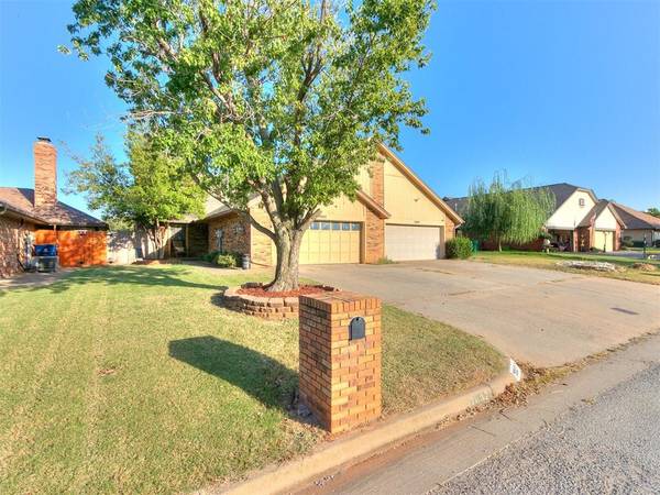 7002 N Spinnaker Lane, Oklahoma City, OK 73116